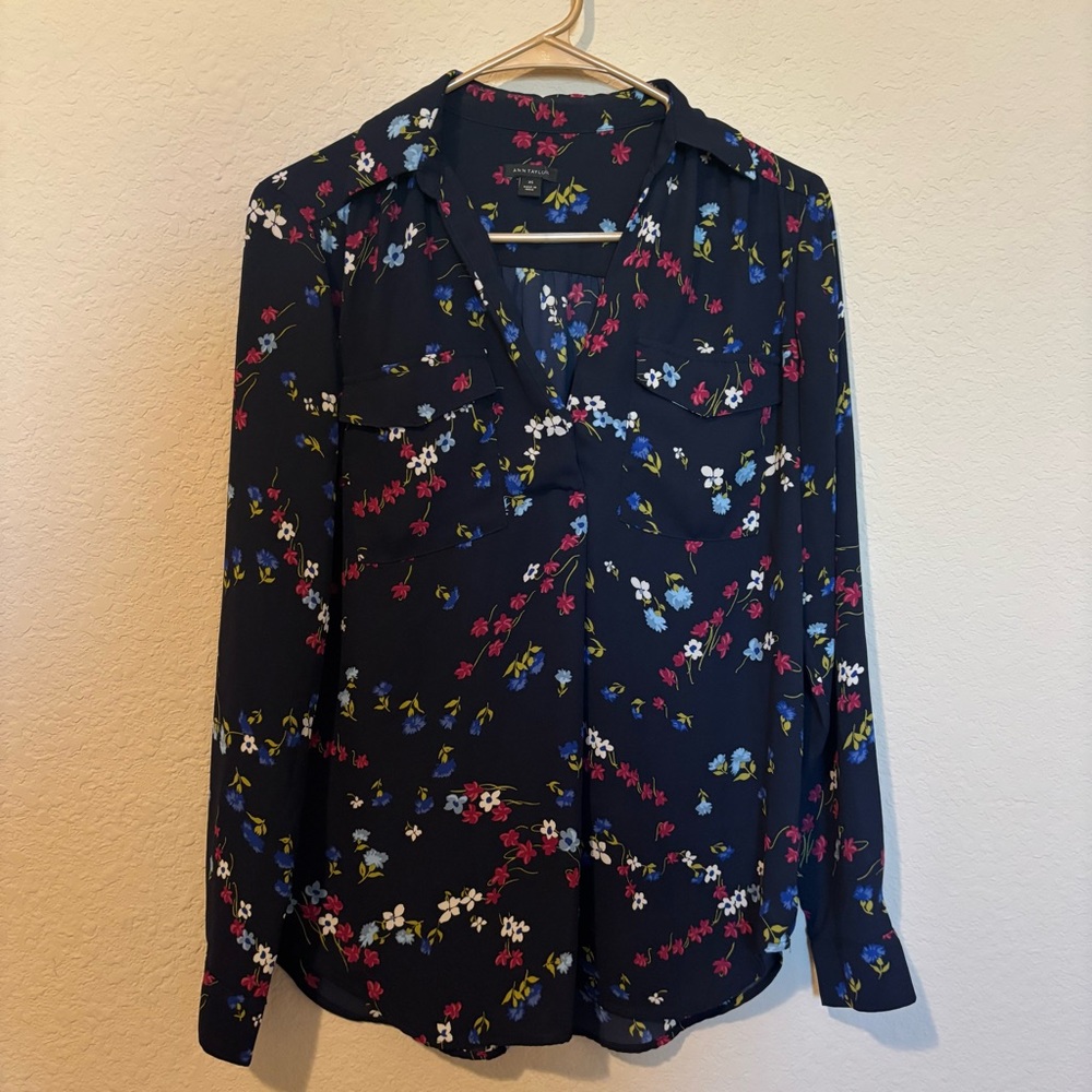 Ann Taylor Women's Floral Blue Long Sleeved Blouse, Size XS